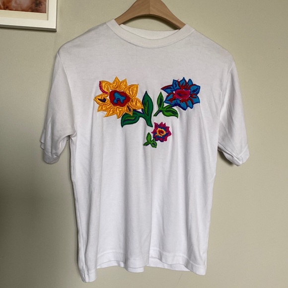 VINTAGE Embroidered cotton tee - Picture 1 of 3